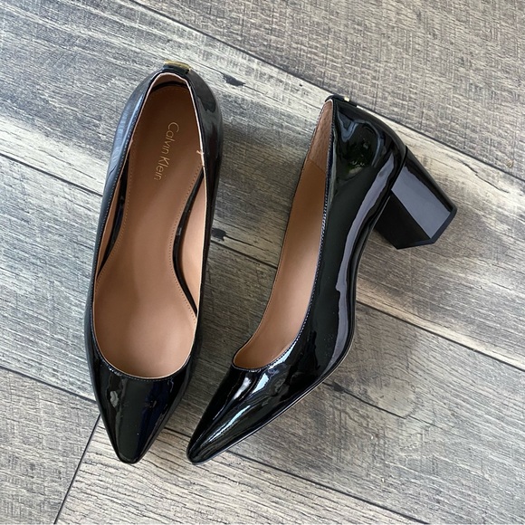 NWT Calvin Klein Natalynn Black Patent Pump Classic Shinny Block Heel Size 11 - Picture 4 of 13